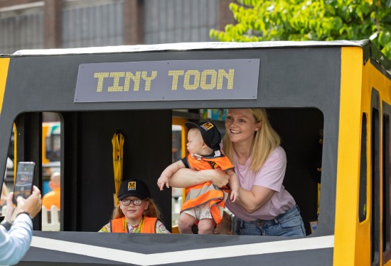 NE1's Tiny Toon